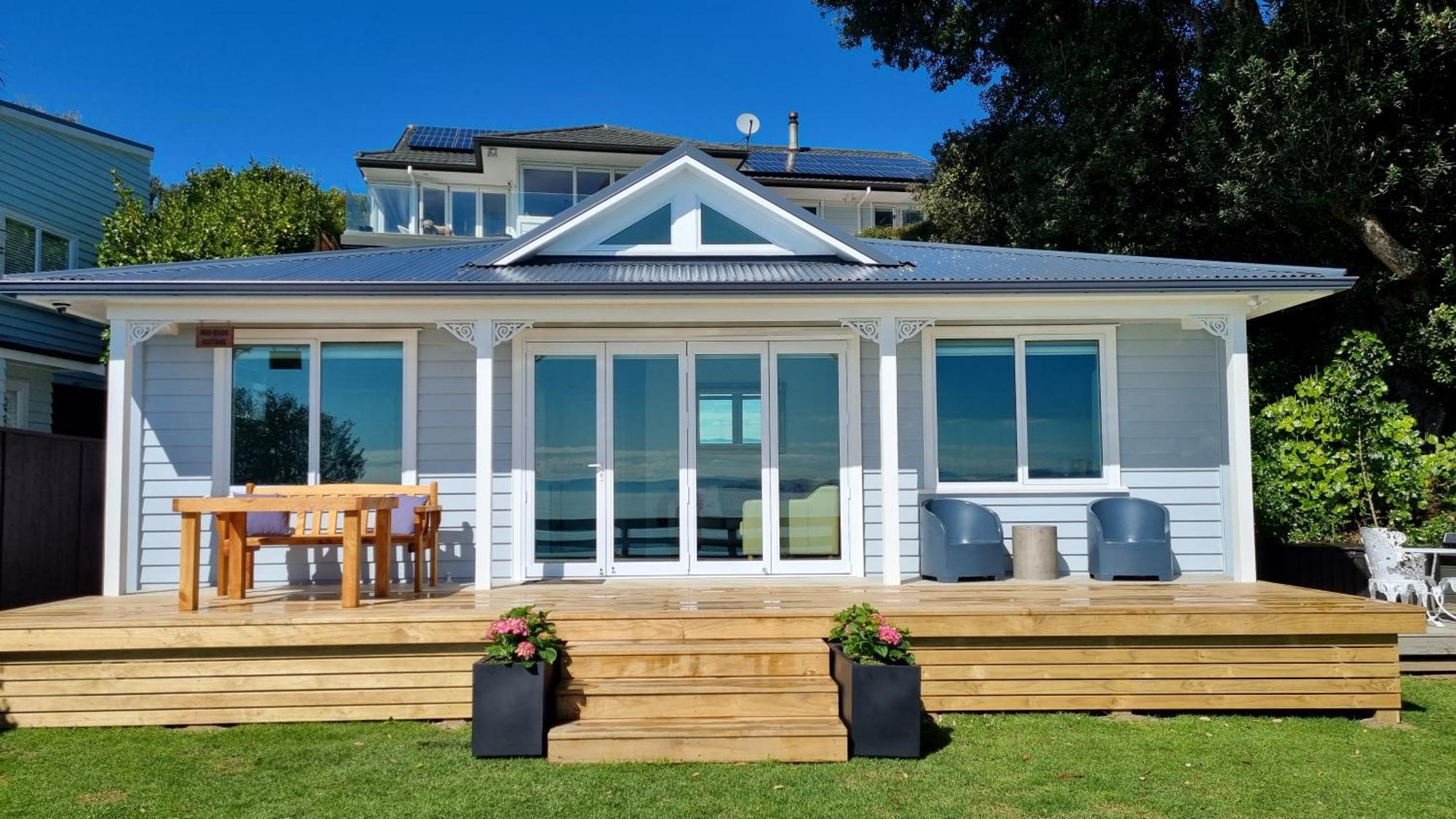 Red Rock Cottage, Beachfront Luxury Clarks Beach 외부 사진